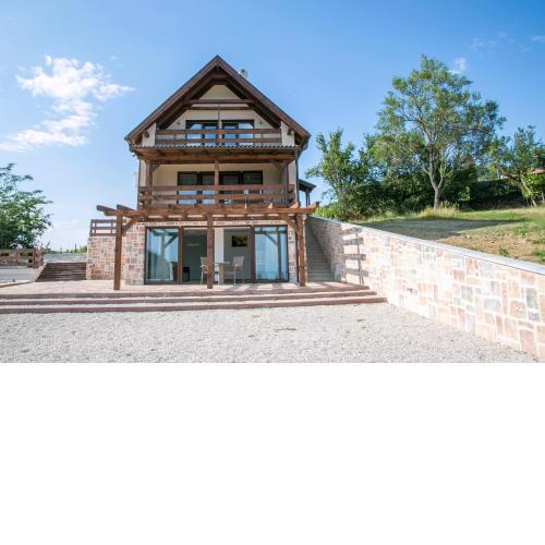 Kardos Villa