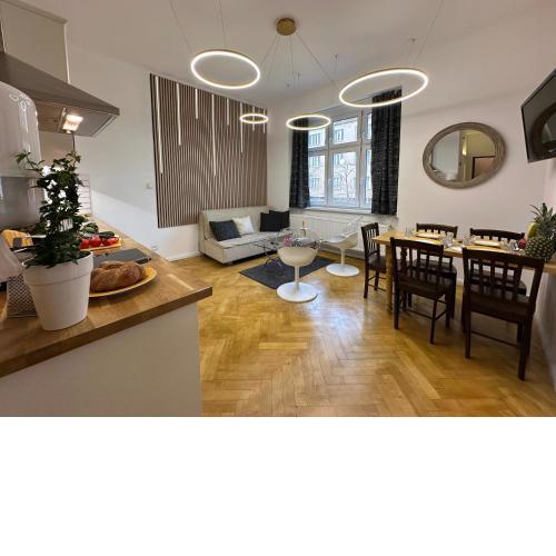 Karlin Oasis 2-Bedroom Apartment