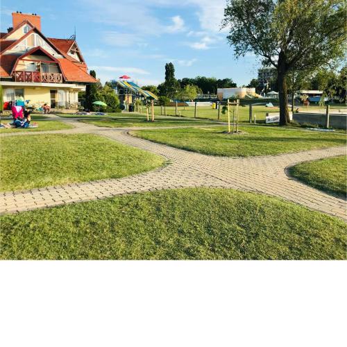 Károly Apartman