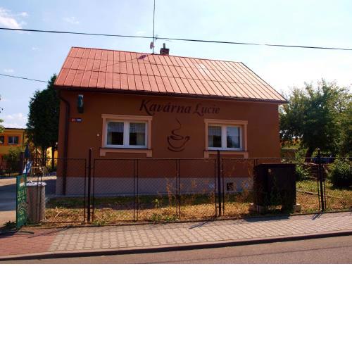 Kavárna Lucie s ubytováním