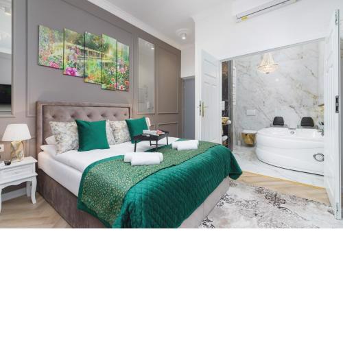 Kazimierz Studio with Jacuzzi by Renters Prestige