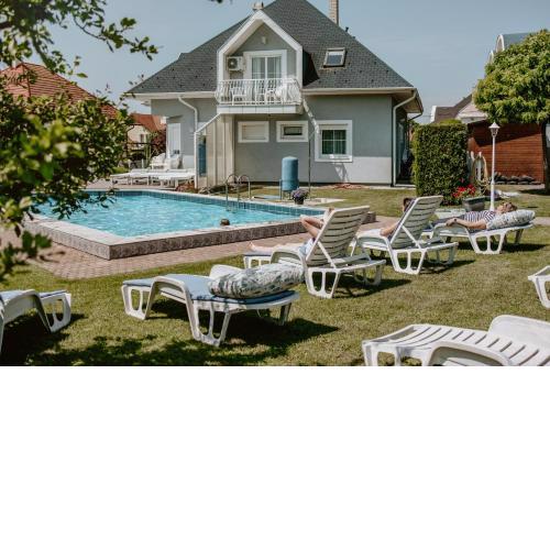 Kék Vendégház Family Resort