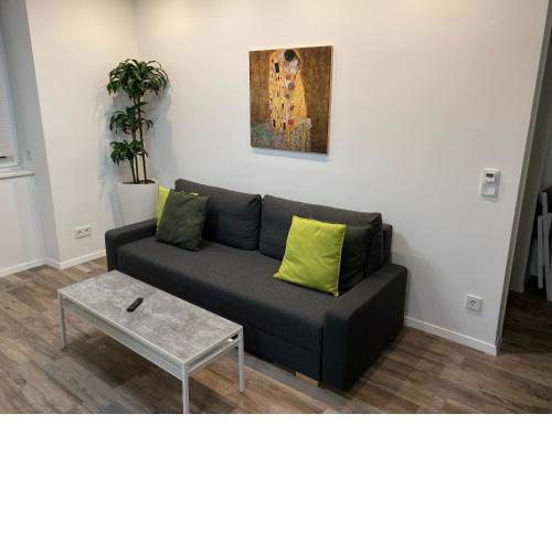 KG38 - Modern Living Vienna