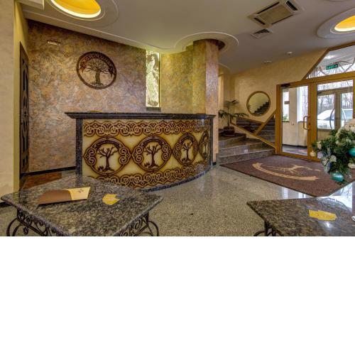 Khan-Chinar Hotel