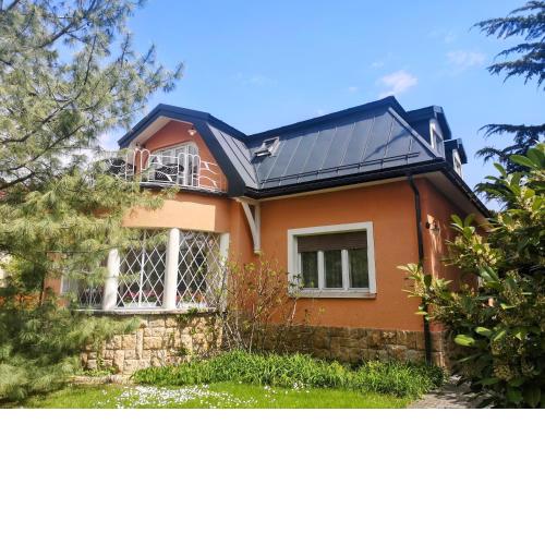 Kikelet Villa