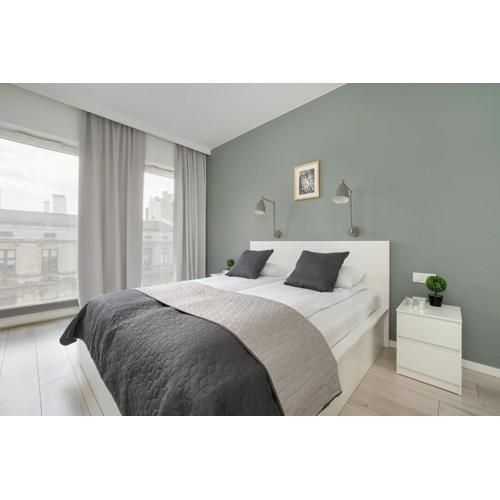 Kilińskiego Bright Apartment in the Center of Łódź with Parking by Noclegi Renters