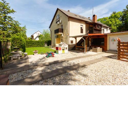 Kincső Vendégház Siófok by NeWave Apartments