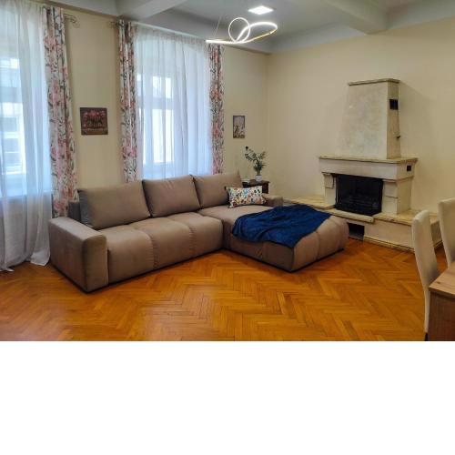 Kings City - Central Apartment