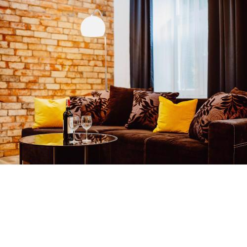 Kings City - Old Town Apartment