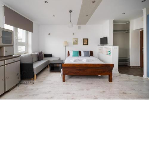 Kino Femina Pleasant Studio