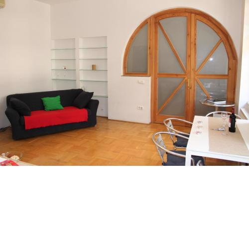 Kiona Apartment