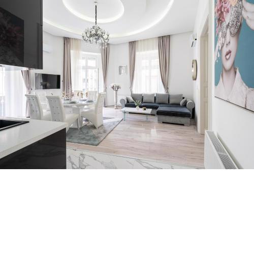 Király 35 Luxury Apartment with free parking
