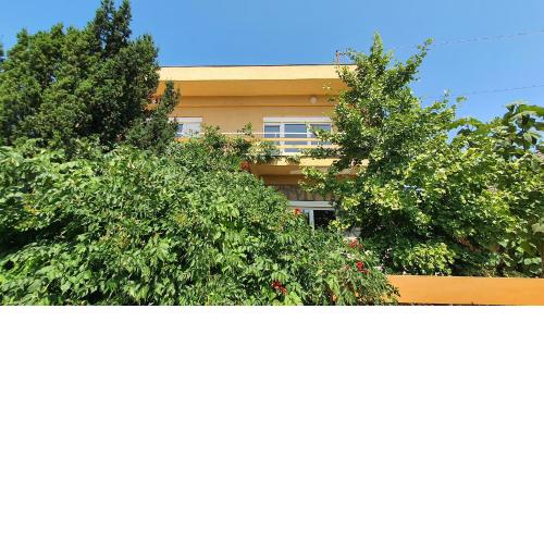 Kiss Apartmanház