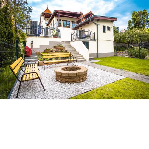 Kiss-Henézi Guest House