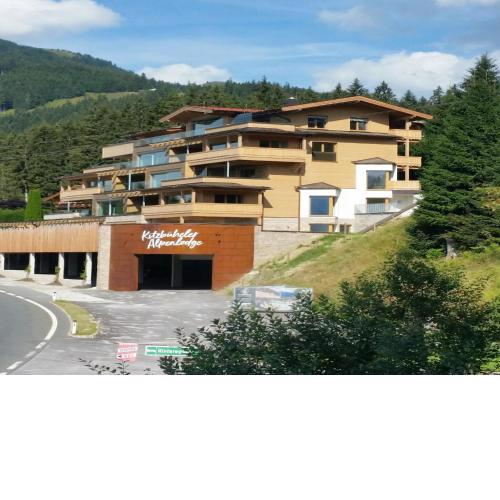 Kitzbühel alpine lodge with sauna