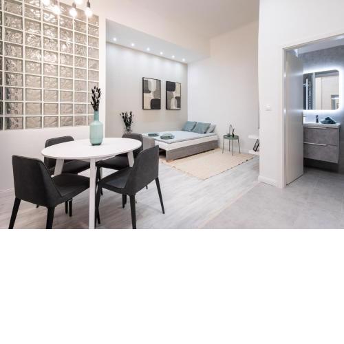 KL31 - Historic Klauzál Residence - Best Location by BQA