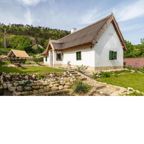Klementina's Guest House - Happy Rentals