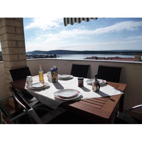 Klimatisierte Wohnung mit Whirlpool und Grill
