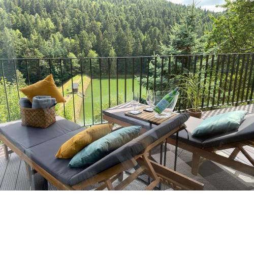 Klinger na dlani - LAKE VIEW