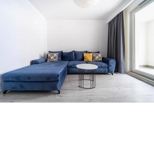 Kolska Grey Apartment