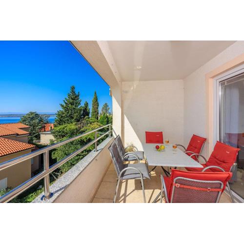 Komfortables Apartment nur 500 Meter zum Strand mit Meerblick, Waschmaschine, Parkplatz