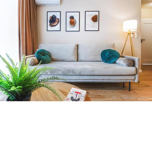 Komfortowy apartament z balkonem i parkingiem