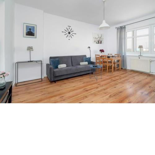 Konarskiego Apartament blisko Jeziora Maltanskiego by Noclegi Renters