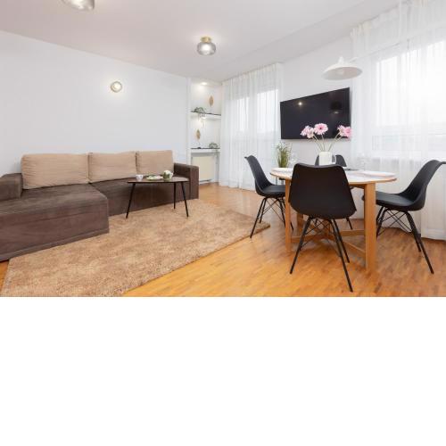 Korotyńskiego Warsaw Apartment