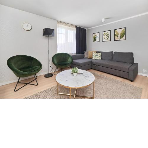 Kotlarska Market Square Apartment with Airconditioning by Noclegi Renters