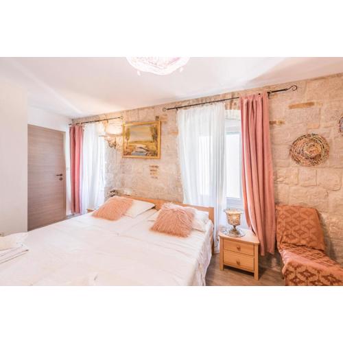 Kovacic Rooms