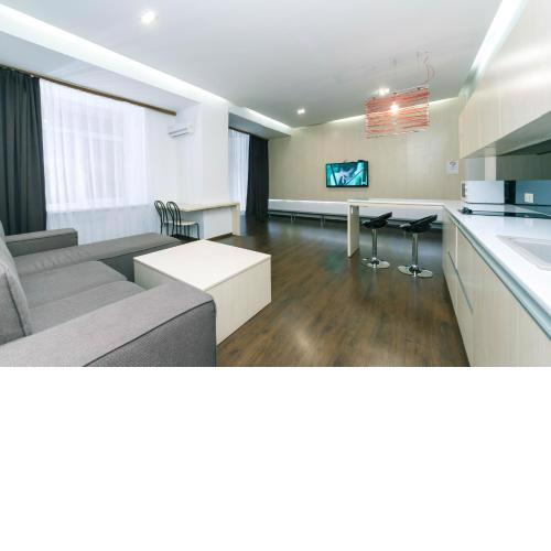 Kreschatik 21 with terrace 2BR