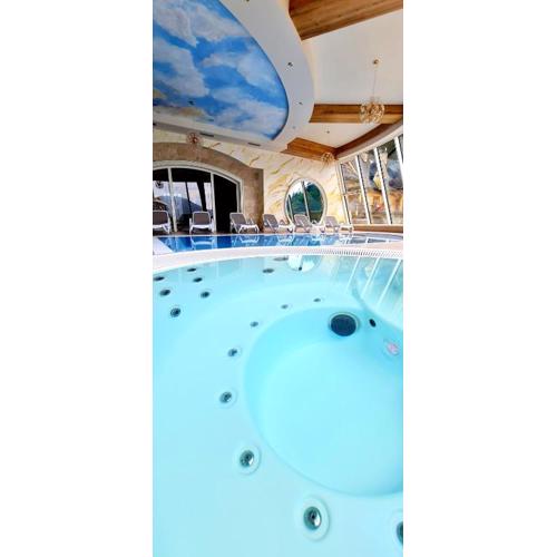 Krupówka Mountain Resort Szczyrk - Widokowy hotel z basenami & wellness