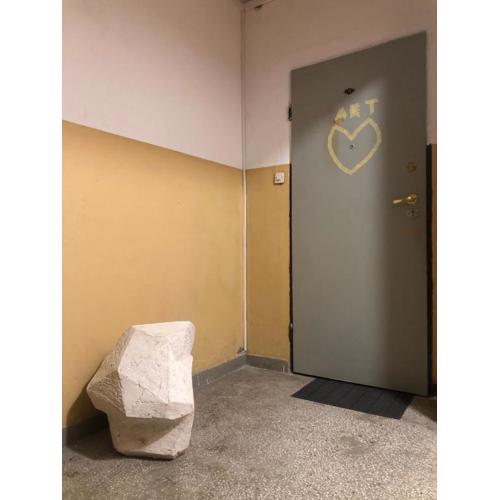 L\
