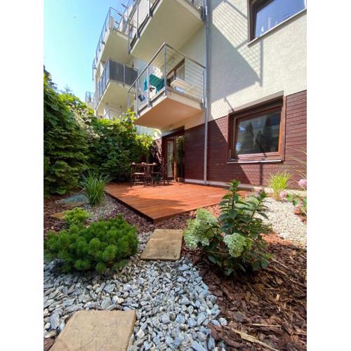 La Playa Apartament z ogródkiem