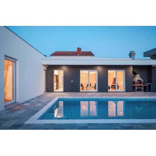 La Reina House - Private Heated Pool
