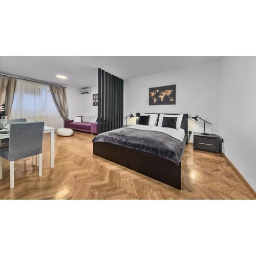 La Vie - Deluxe Studio Apartment