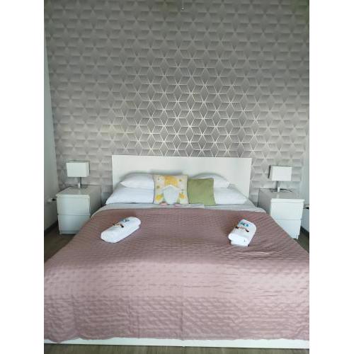 Lady Mabel's apartment near to Aréna, Puskás Stadion and City Park, with Guarded Parking place