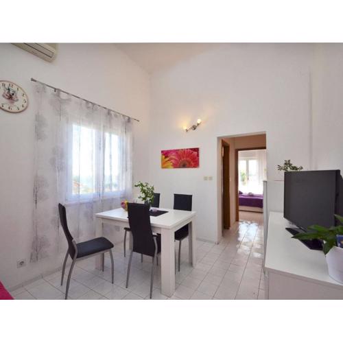 LaidBack Apartments - One Bedroom Apartment with Balcony and Sea View Lavander