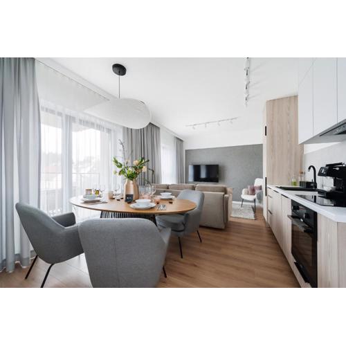 Lake Club Apartments - LoftAffair