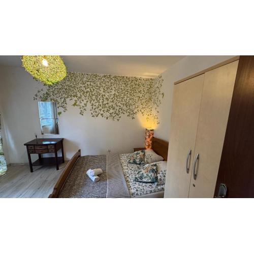 Lake House Hostel