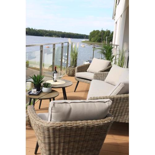Lake View Apartment