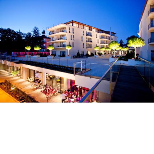 Lake's - My Lake Hotel