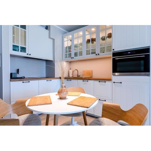 Lakeside Bliss - Cozy Retreat Just 500m from the Baltic Sea