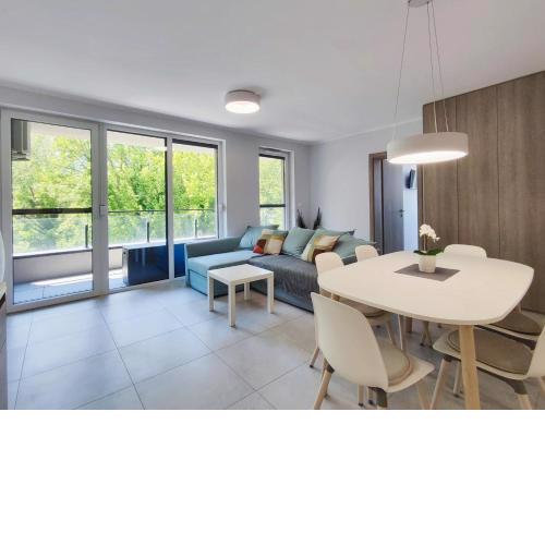 Lakeside Family & Studio Apartments