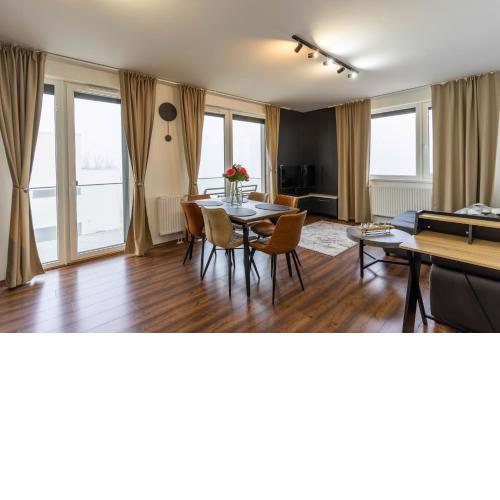LakeView Apartment 305 Beachfront
