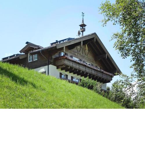 Landhaus Salzburg, Dienten