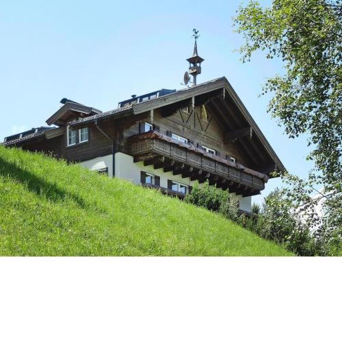 Landhaus Salzburg, Dienten