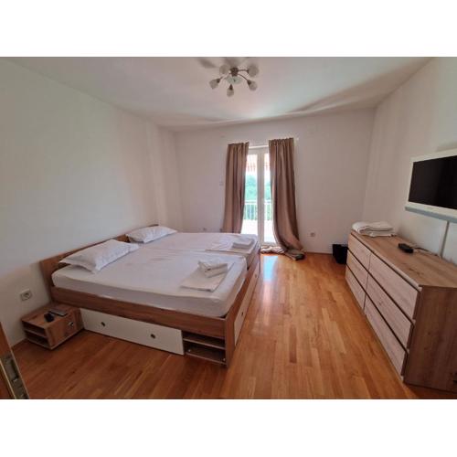Lara apartment