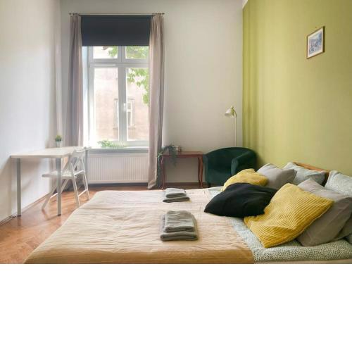 Large 89m2 Apartment, 3 bedrooms and 2 bathrooms