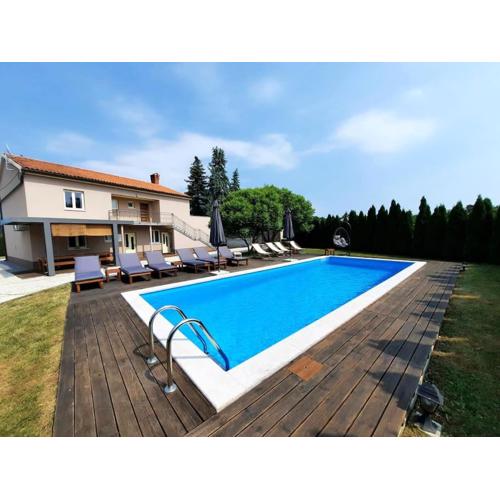 Large apartment in Central Istria with private pool